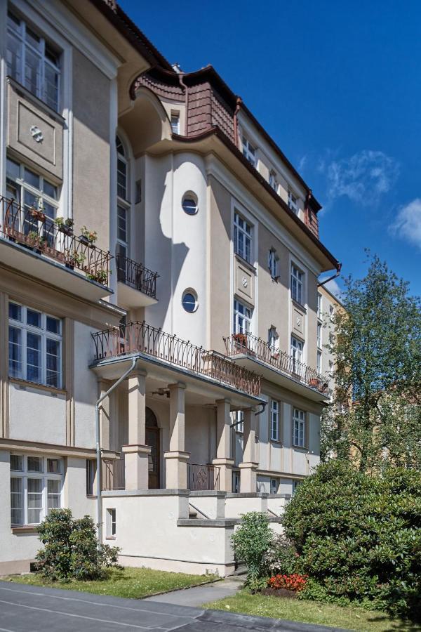 Villa Deluxe Apartments KLV Exterior foto